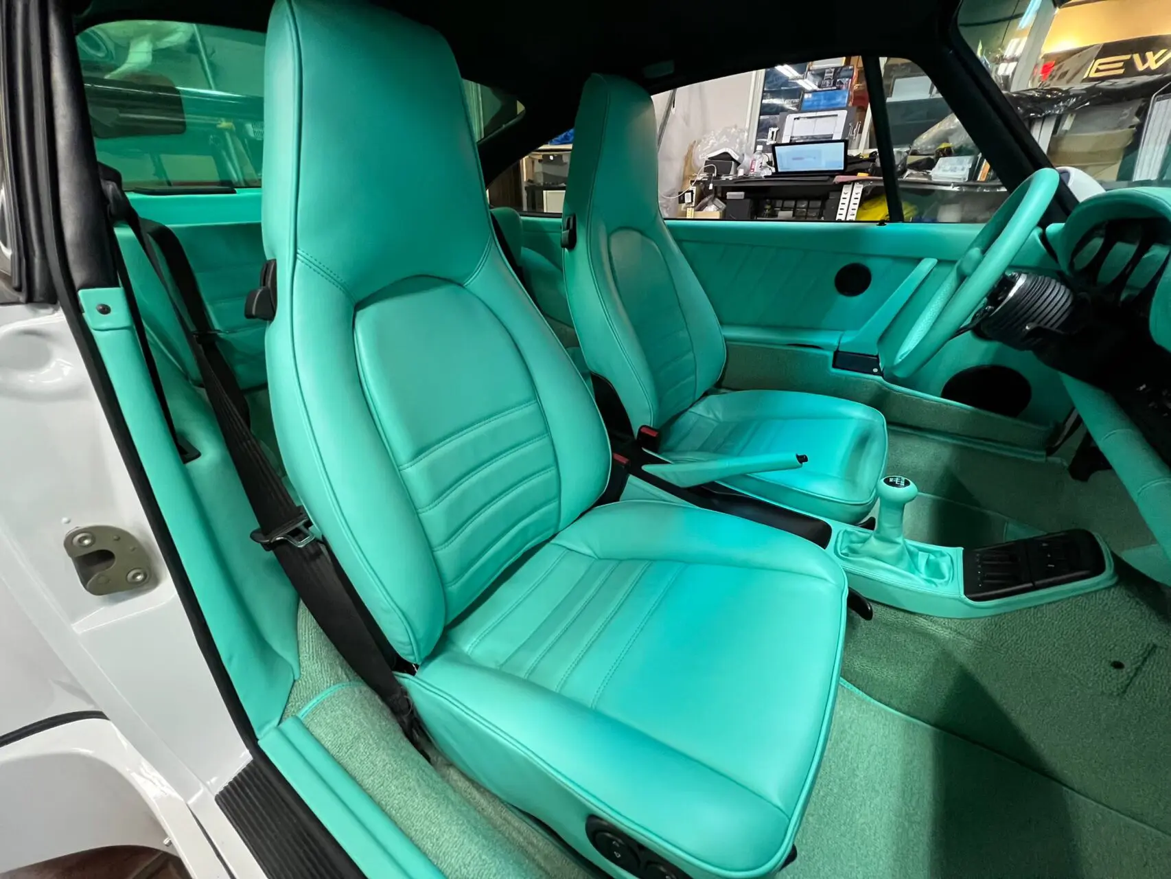 ポルシェ 911(964) | NEWING