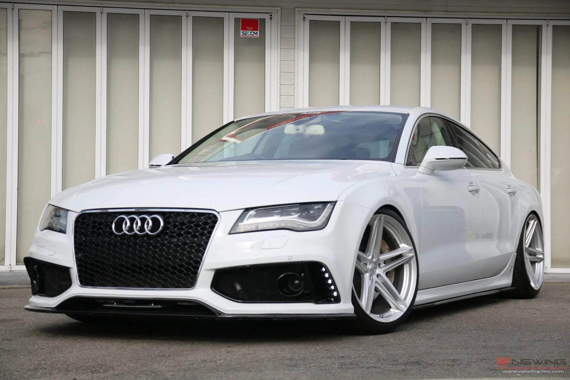 アウディ | A7sportback 3.0TFSI クワトロ Alpilコンプリート VOSSEN 