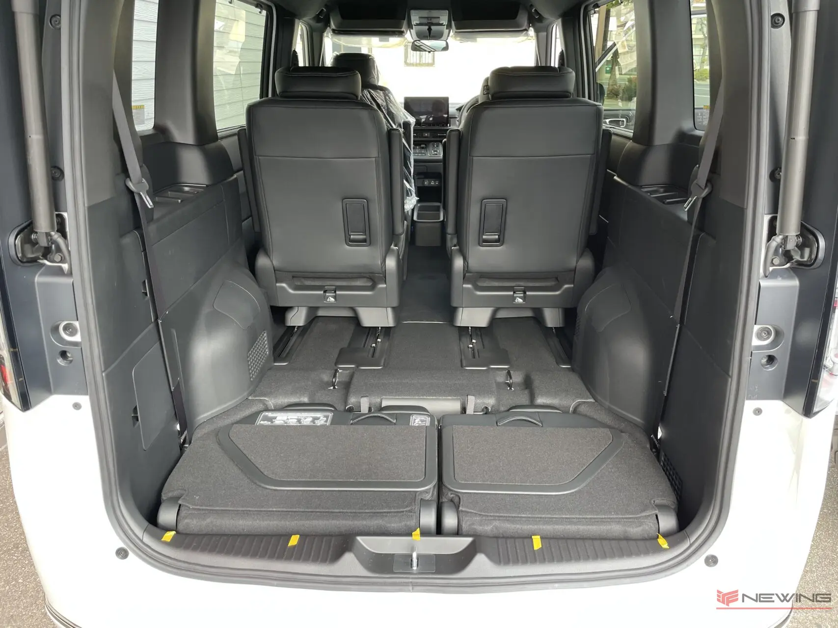 HONDA】ステップワゴン 車椅子ユーザーのためのオリジナルステップ