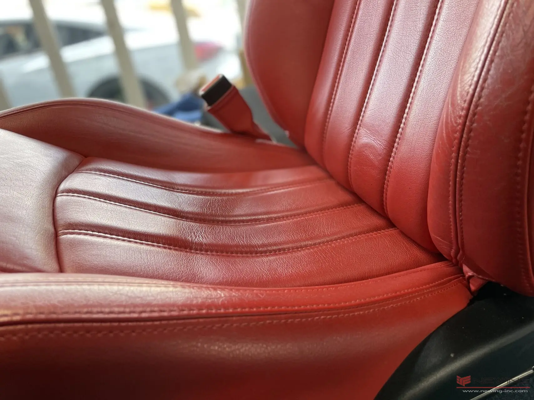 マセラティ】NEWINGオリジナル エアークッション(高反発素材)で座面の