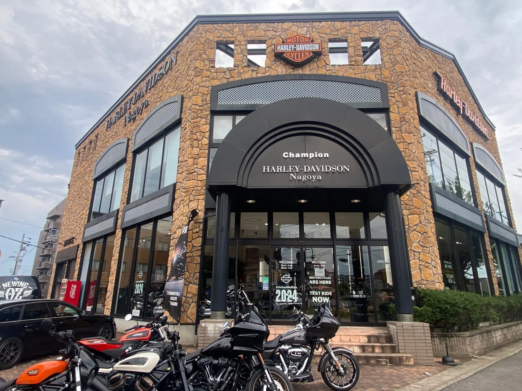 OZ by NEWINGは、新しいデモカー「ブレイクアウト」の制作のため