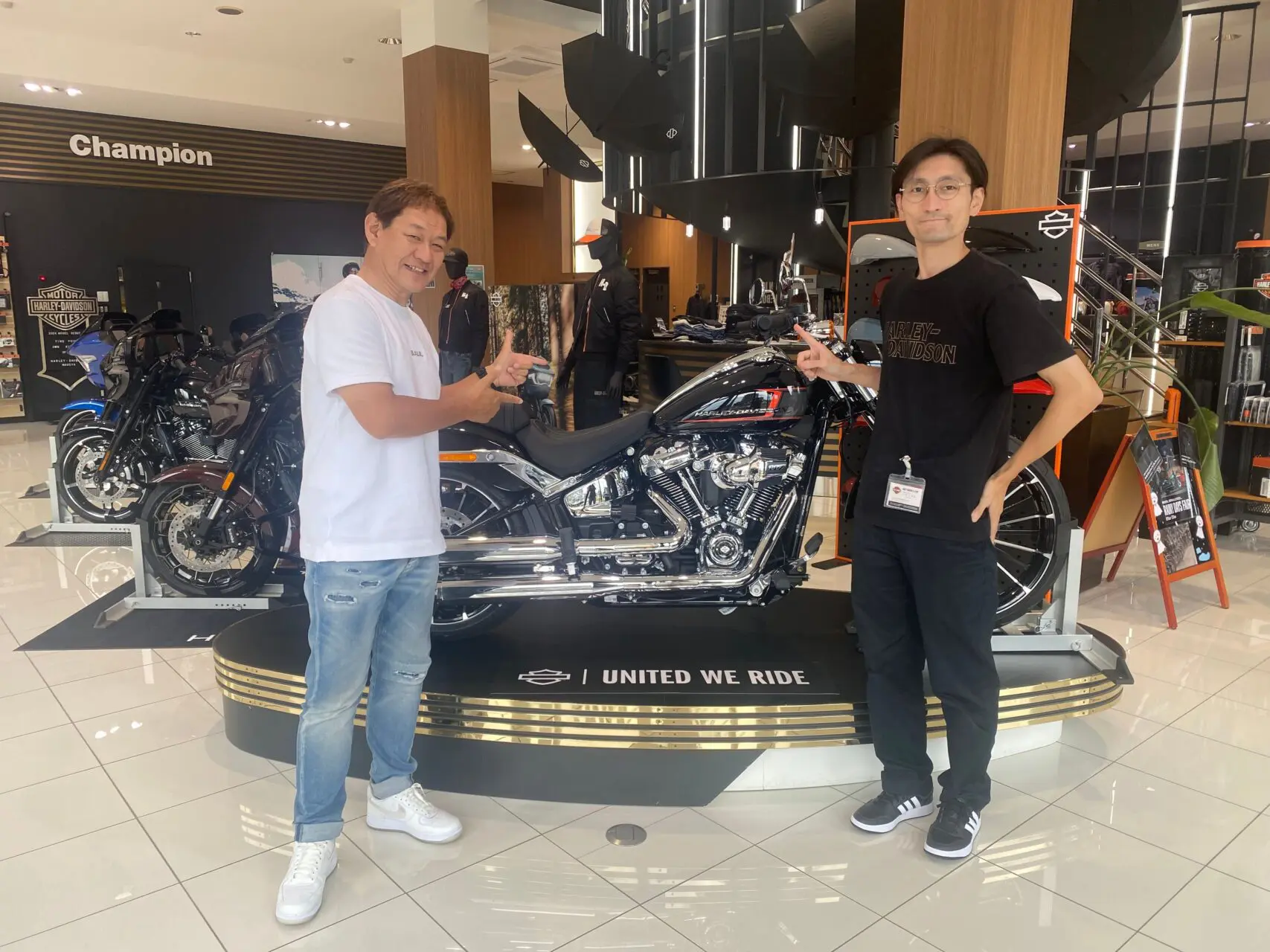 OZ by NEWINGは、新しいデモカー「ブレイクアウト」の制作のため OZ by NEWINGは、新しいデモカー「ブレイクアウト」の制作のため