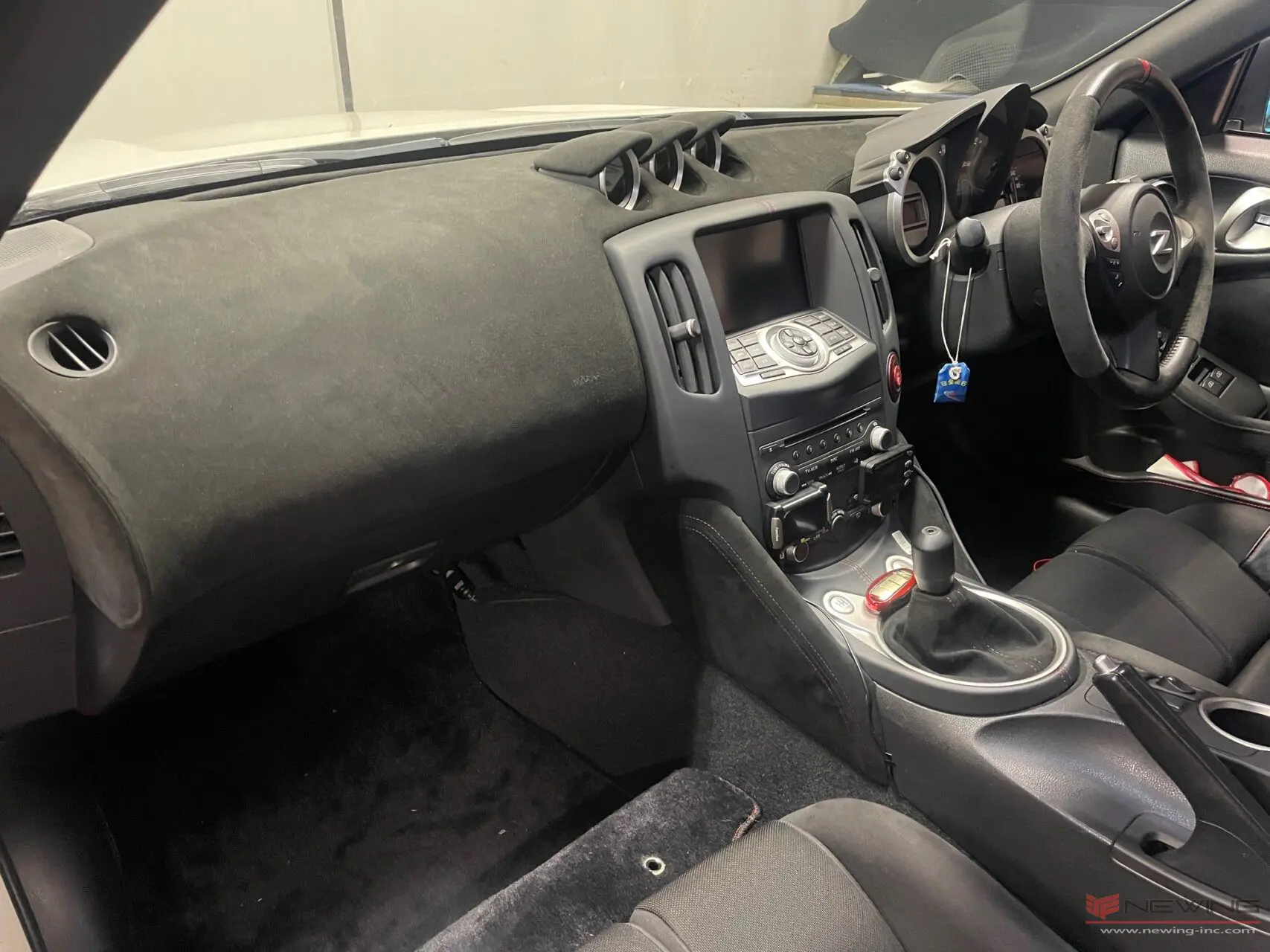 日産フェアレディZ(Z34)3連メーター＆ダッシュボード張替え！ | NEWING