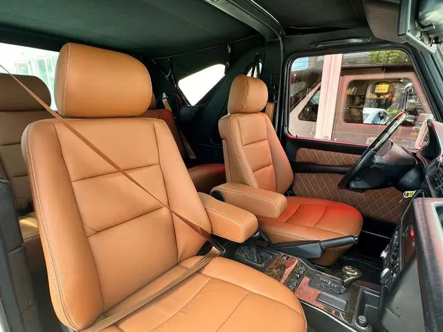 mooooメルセデスベンツ　Gクラス　W463 ゲレンデ　リアシート Gクラス】リアシート（後部座席）の倒し方～空間をフラットにし