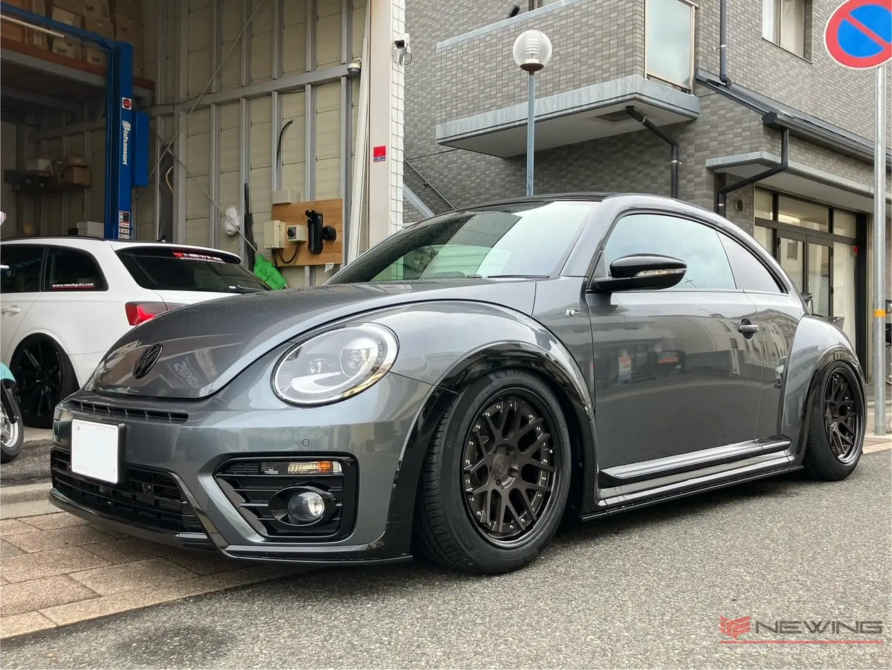 VW TheBeetle R-Line エアサス＆むっちり17インチでカスタム