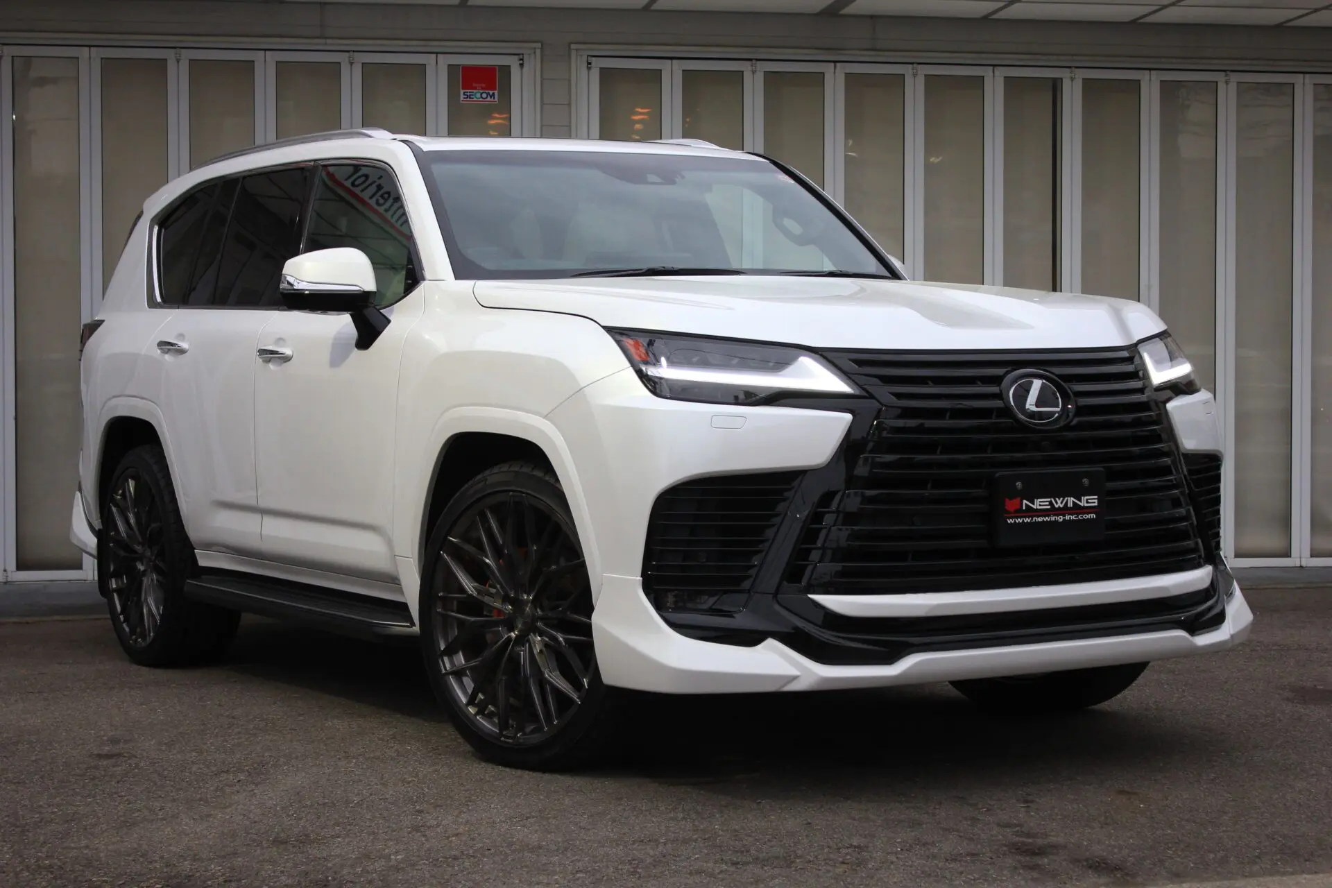フラッグシップSUV LEXUS LX600入庫! | NEWING フラッグシップSUV LEXUS LX600入庫! | NEWING