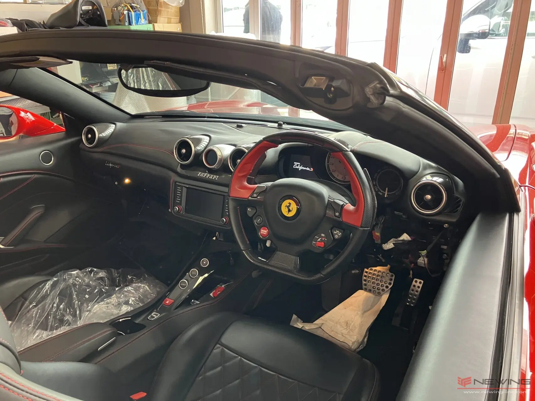 フェラーリ】カリフォルニアのダッシュボードとメーターフード張り替え