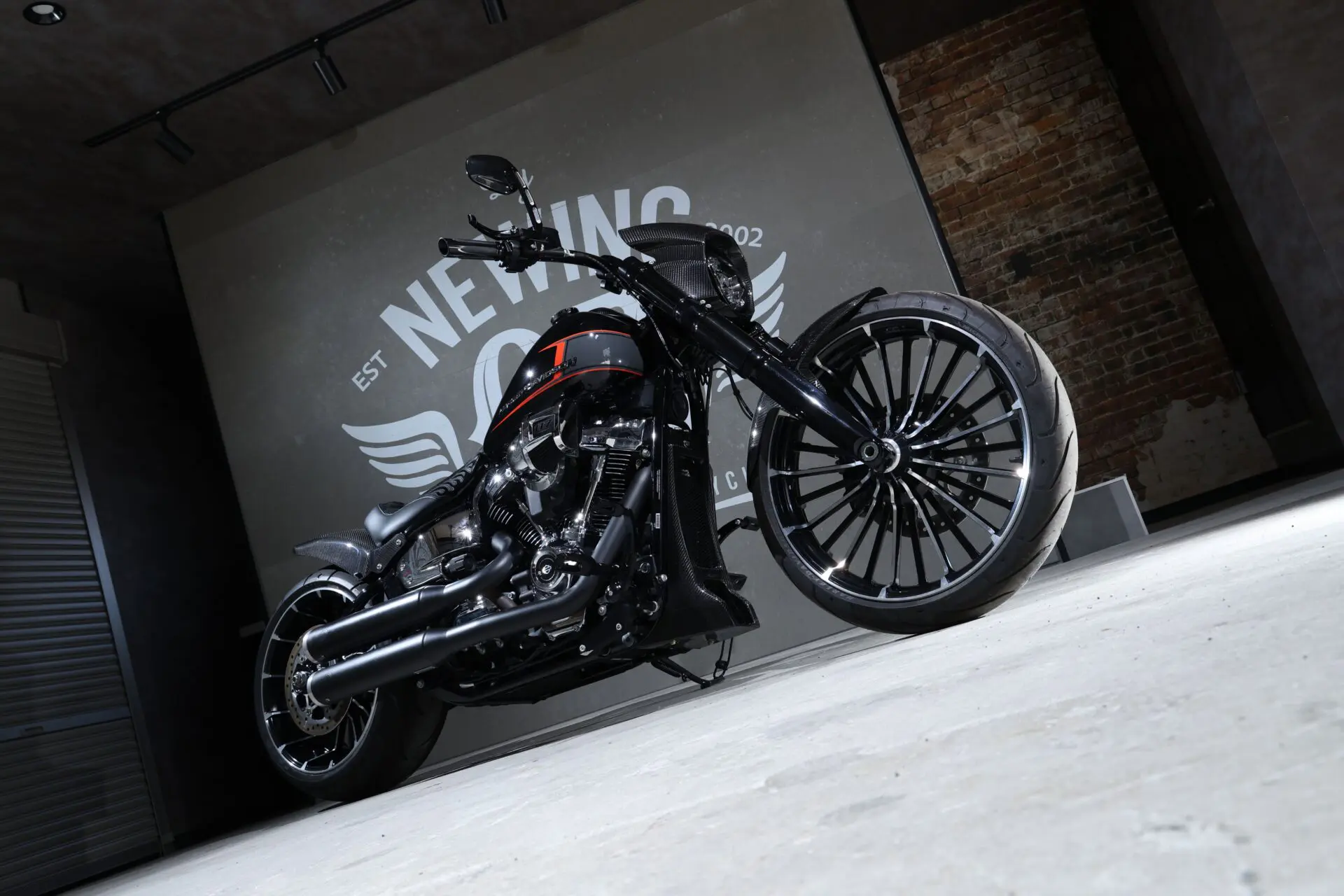 Dr.Jekill & Mr.Hyde COMPLETE CUSTOM 始動！ | Harley-Davidson