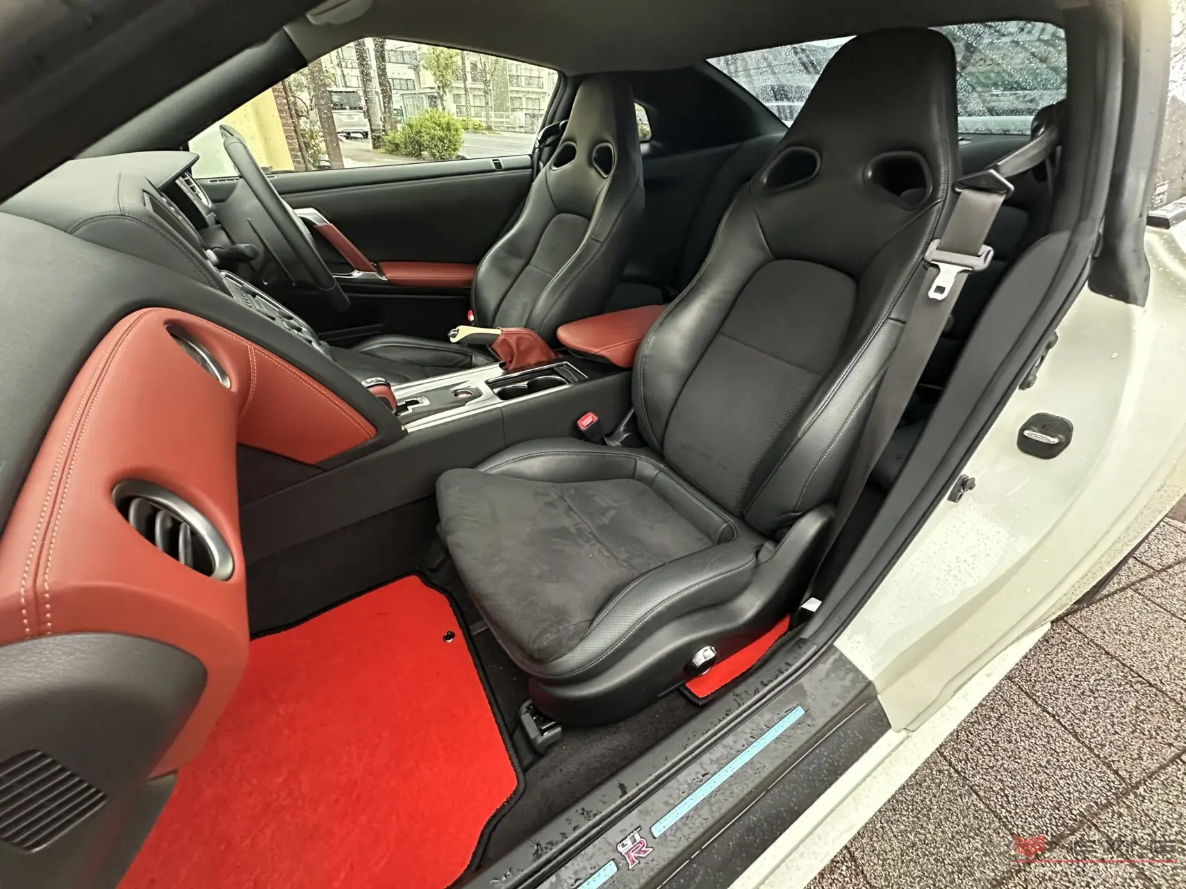 20年式　日産」GTR　R35　ダッシュボードASSY ダッシュボードマット 日産GTR R35 2008-2017用カーボン