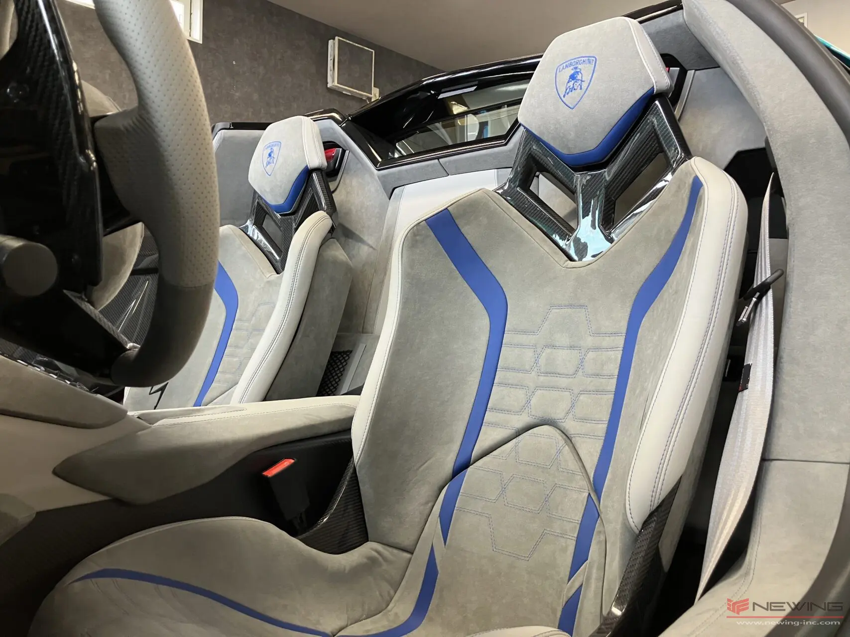 アリゲーターガー様 オーダー受付 ランボルギーニ】アヴェンタドールSV 大阪オートメッセ2026で内装を