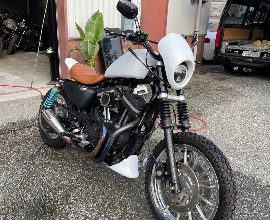 トーイ2おまけなし！　 883 同じ883R、まったく違う個性の2台、新たなオーナー様のもとへ！ | NEWING