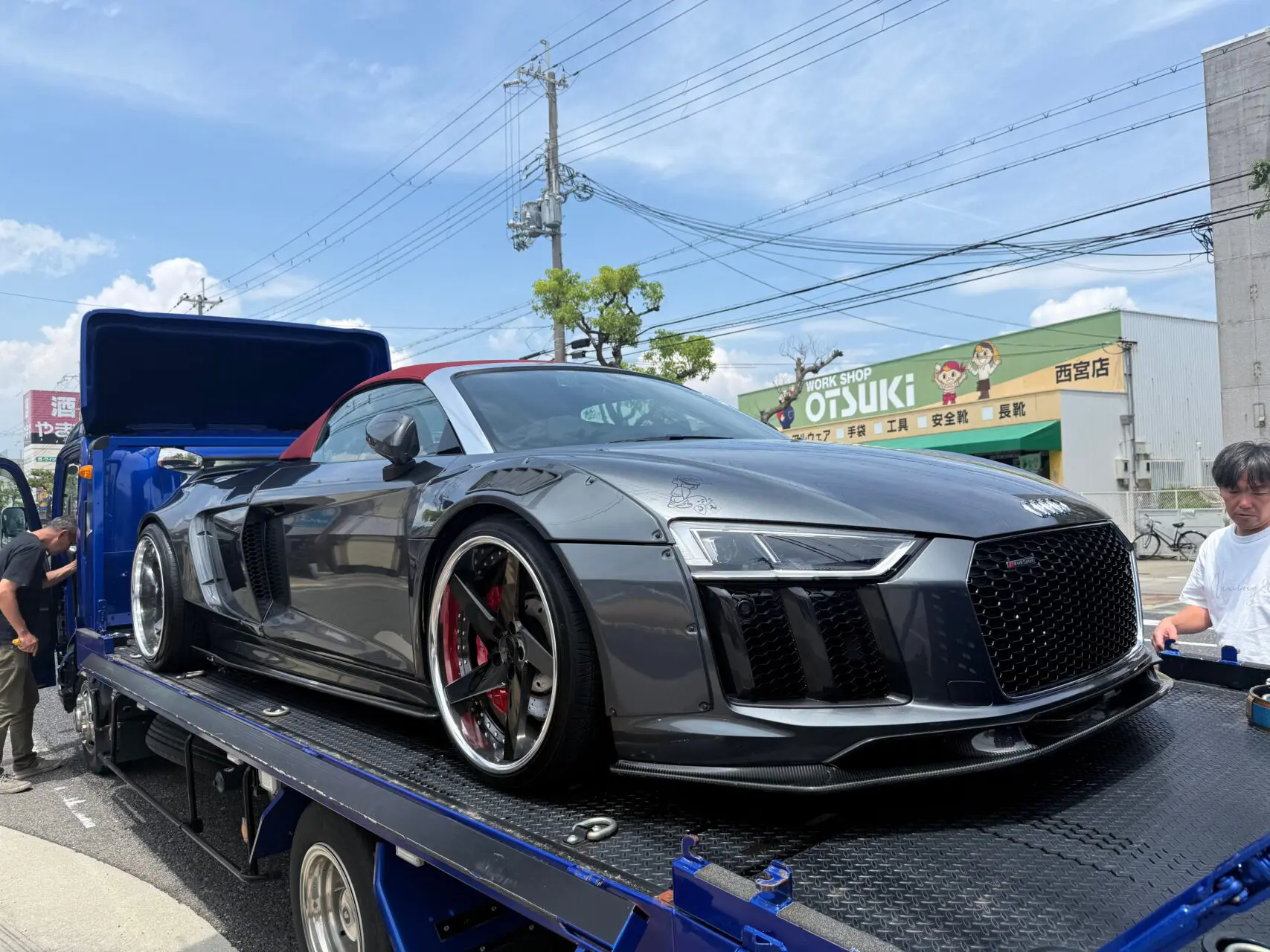 段差もクリア、Alpil Audi R8 Spider complete ご成約有難う御座います